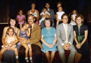 back row, L to R: Deborah Arkush, Anita Dansker Arkush, Alan Arkush holding David Arkush, Mildred Dumes Dansker holding Julie Arkush
front row, L to R: Adie Dansker Himm holding Michelle Himm, Dave Himm holding Katie Himm, Freda Fialco Dumes, Alan Dansker, Kathy Snedeger Dansker (1980)