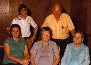 Bruce & Linda Dumes, William I. Dumes (Tuscon), Freda Dumes, Anna Schultz (1980)