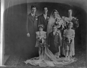 Wedding party of Ben and Jeannette Dumes Karp

Back row, L to R: Hy Dumes, Ben Karp, Jeannette Dumes Karp, Sophie Karp Feldman (Ben Karp's sister)

Front row, Norma(Naomi)Dumes Bear, Stan Dumes, Mildred Dumes Dansker
 (1933)