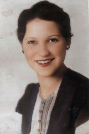 Babe (Helen Anna) Kaplan Bennett (~1929)