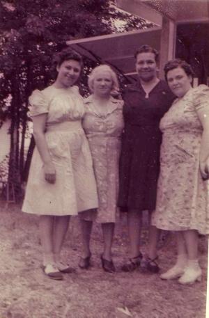 Jeannette, Jennie Rosenberg Dumes, Becky, Freda

 (~1930)