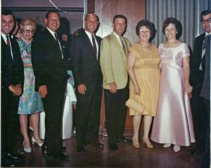 3rd from left is Sol Dumes, then Willy Dumes, Hy Dumes, Jeannette Dumes Karp, Lillian Dumes Zoll and Sam Zoll<br>