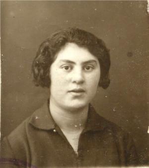 Dina Dumesh nee Ran (1928)