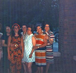 (l to r) Freda Fialco Dumes, Anita Dansker, Ruth Fialco, Mildred Dumes Dansker, Mabel, Sadie Fialco
 (1970)