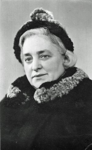 Polina Platonova, daughter of Gesya, granddaughter of Genoch Dumesh (1952)