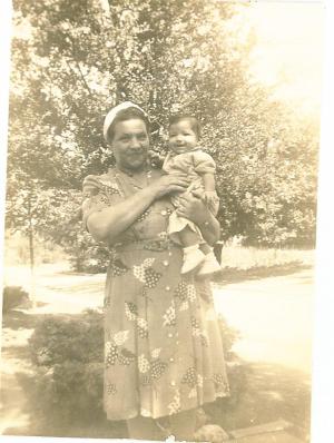 Bubbie Dumes with Cyril-Ann 1943 (1943)