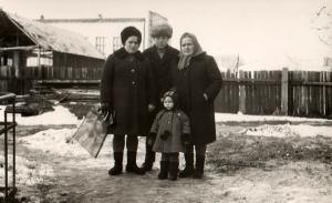 Julia, Tanya, Anatoly and Tanya in snow (1974)