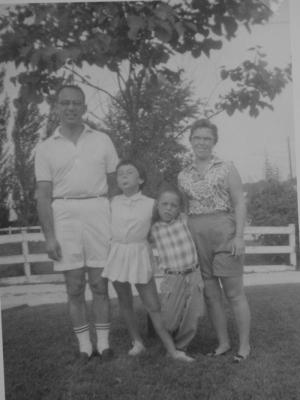 from left:
Dave, Adie, Alan and Mildred Dansker (~1957?)