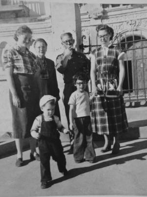 Tuscon AZ -- Taken on the trip west for Sonny Dumes' wedding in 1952.  2nd from right is William J. Dumes with Anita in front of him.  To the left of W.J. is Becky Dumes Lieberman.  To the right of him is Mildred Dansker.   On the far left is Norma Dumes Bear, in front of her is her son David Bear. 
 (1952)