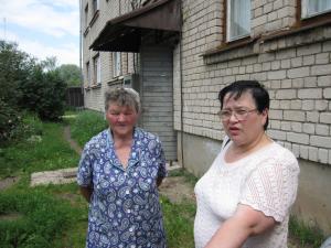 Julia (right) with her mother's friend who still lives in apartment building where Tanya, Julia and Raisa lived. (2009)