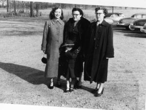 Phyl Dumes, Freda Dumes, Mildred Dansker, Anita Dansker in front (1951)