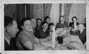 William J and Freda Dumes on the left.  Stan Dumes on the far right. (~1939?)