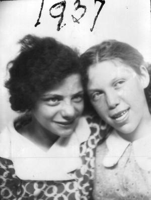 Libby Dumes and Mildred Dumes (1937)