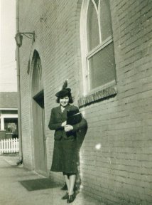 Sally Maurer Yosowitz (Dumes family friend)