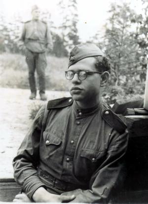 Aaron Khitrin ( son of Sora Dumesh Khitrin) during military training (1951)