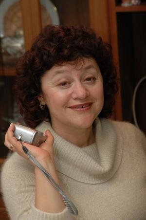 Svetlana Khitrin Gutkin, a granddaughter of Sora Dumesh [Khitrin] (2007)
