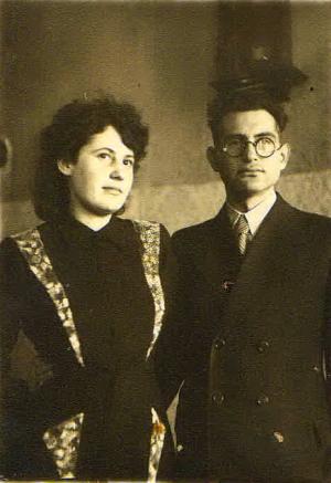 Lev Khitrin ( son of Sora Dumesh [Khitrin]) and his wife Genya (1946)