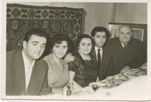 from right to left: Israel, Vulf, Bluma, Feiga and Leiser Dumesh in Riga (1960)