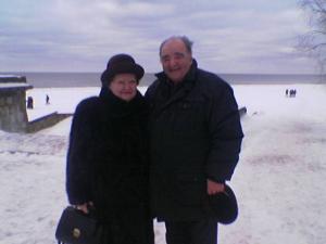 Leizer and Nona Dumesh in Jurmala (2004)