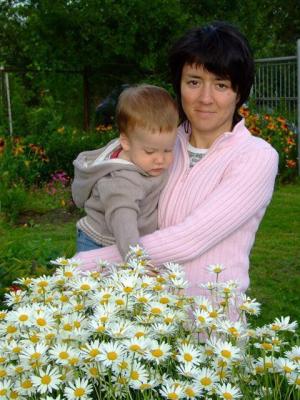Anna Dumesh  with her son Roman Dumesh Kastrov (2007)