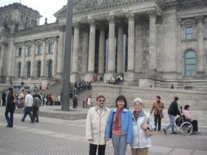 Vulf, Vitalija & Inesa Dumesh in Berlin (2006)