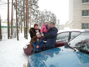 Oleg Grishin (son of Olga Dumes) with the wife and children. Oleg lives in Russia  (2007)
