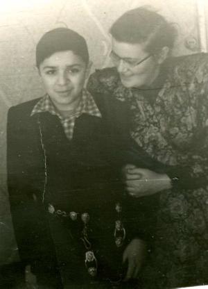  Vulf Dumesh , Elena Dumesh (1951)