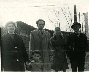 Lilia Dumesh, Vladimir Bort, Jacob Bort, Nina Khitrin -adopted daughter of  Lev Khitrin, Lev Khitrin son of Sora Dumesh [Khitrin]  (1963)