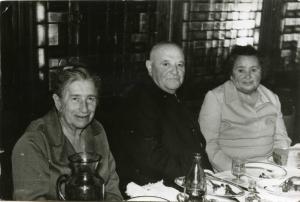 Hanna, Israel and Bluma Dumesh (1977)