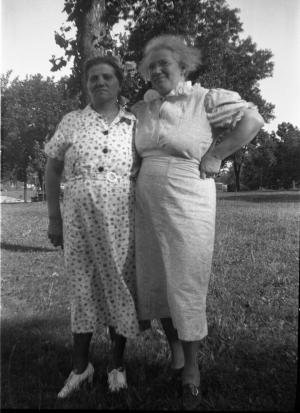 On the left is Jessie Rosenberg who was married to Cecil Rosenberg who 
was a brother to Jennie Rosenberg Dumes, on the right is Jenny Rosenberg Dumes.
 (~1944)